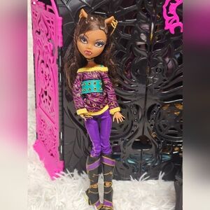 Monster High G1 Schools Out Clawdeen  Wolf Doll Dated 2008 Released 2011 Wave 2
